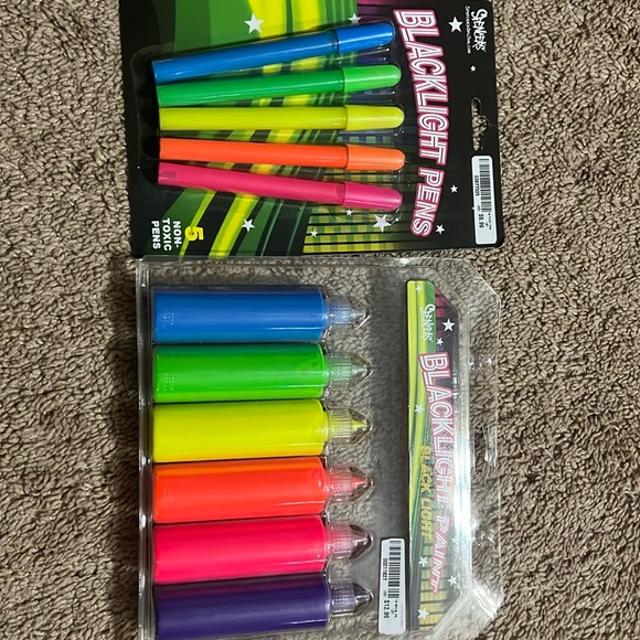 Black light Fun - Picture 1 of 3